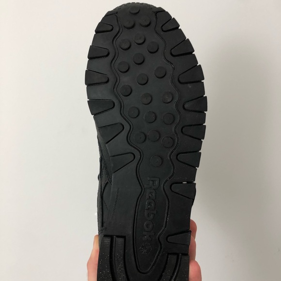 Reebok Shoes, Black, 10.5 Mens - Picture 7 of 9